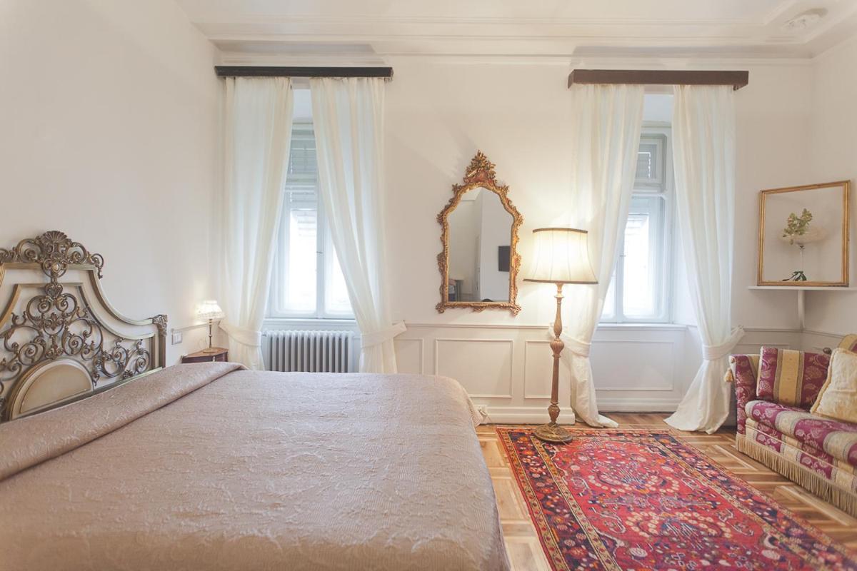 Piazza Venezia Le Camere Триест Экстерьер фото